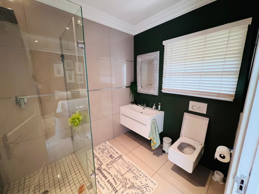 5 Bedroom Property for Sale in Pecanwood Estate North West